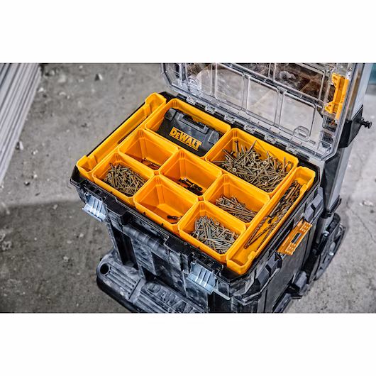 DeWALT DWST82968-1 TSTAK Screw Box water sealed clear lid