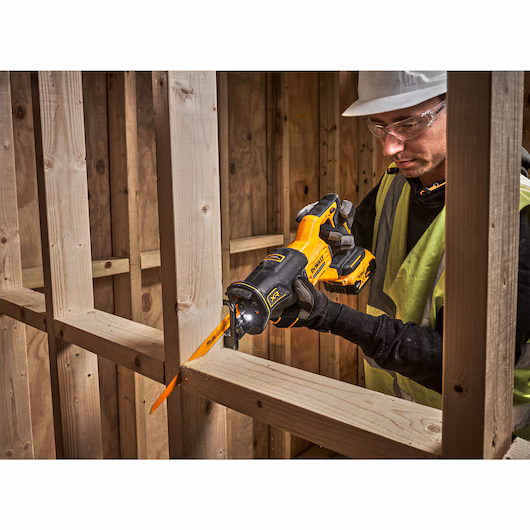 Dewalt DCS382N-XJ Brushless Reciprocating Sabre Saw 18volt Bare Unit - Tool Equip