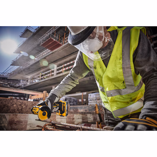 Dewalt DCS438E2T-GB 18volt Cut Off Tool