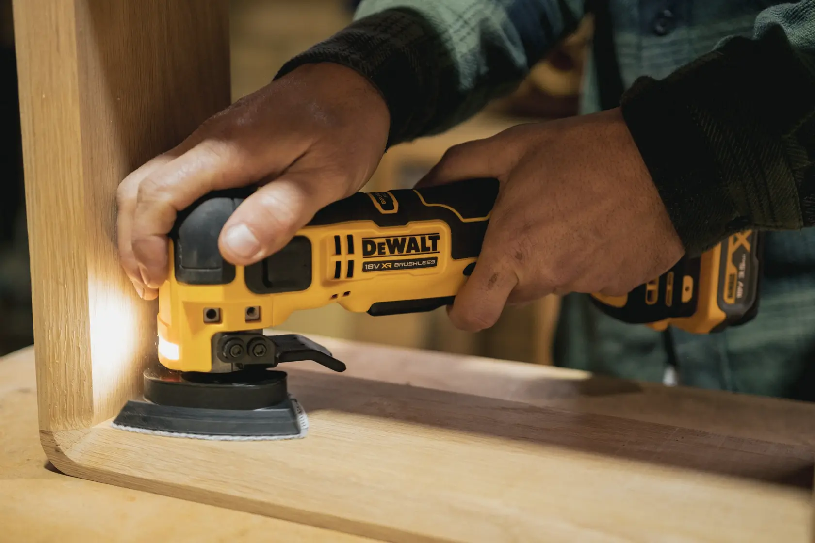 Dewalt Dcs358n-xj 18volt Multi-Tool Oscillating Brushless Body only